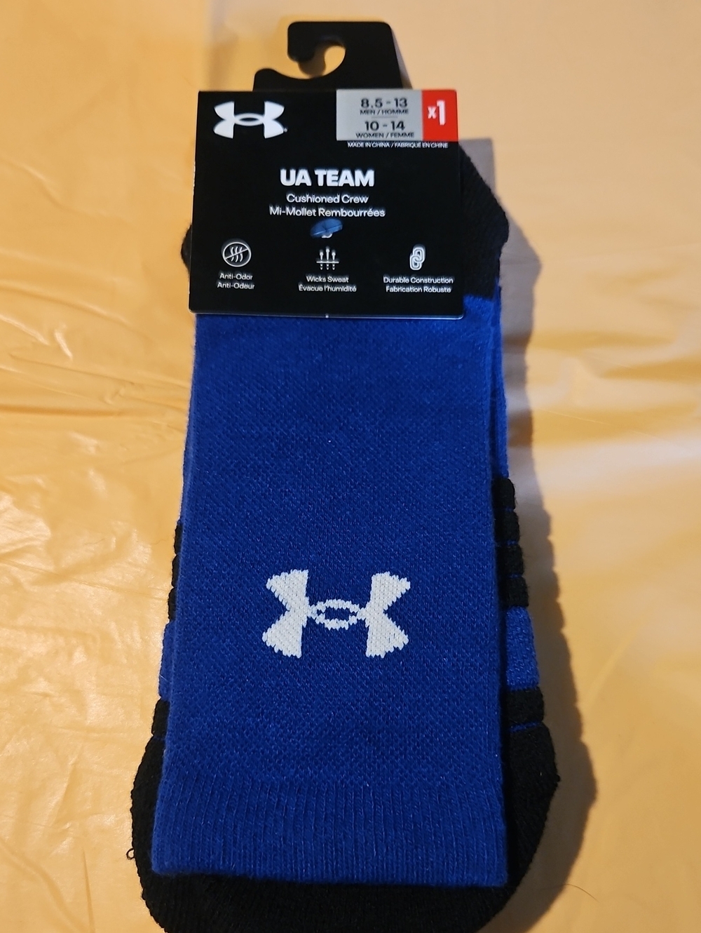 Under Armour UNISEX Team Crew Socks: BLUE: NEW: MEN 8.5-13 WOMEN 10-14